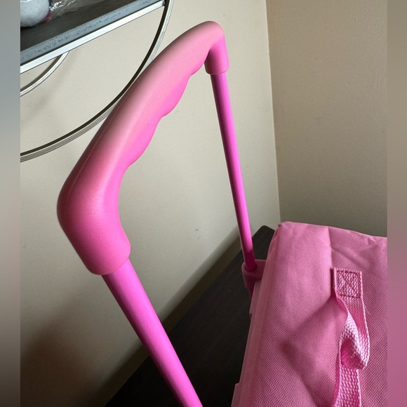 Hello Kitty luggage - Picture 15 of 17